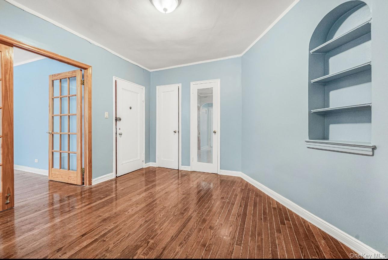 #12 photo, 69-40 Yellowstone Boulevard, كوينز Forest Hills , NY 11375