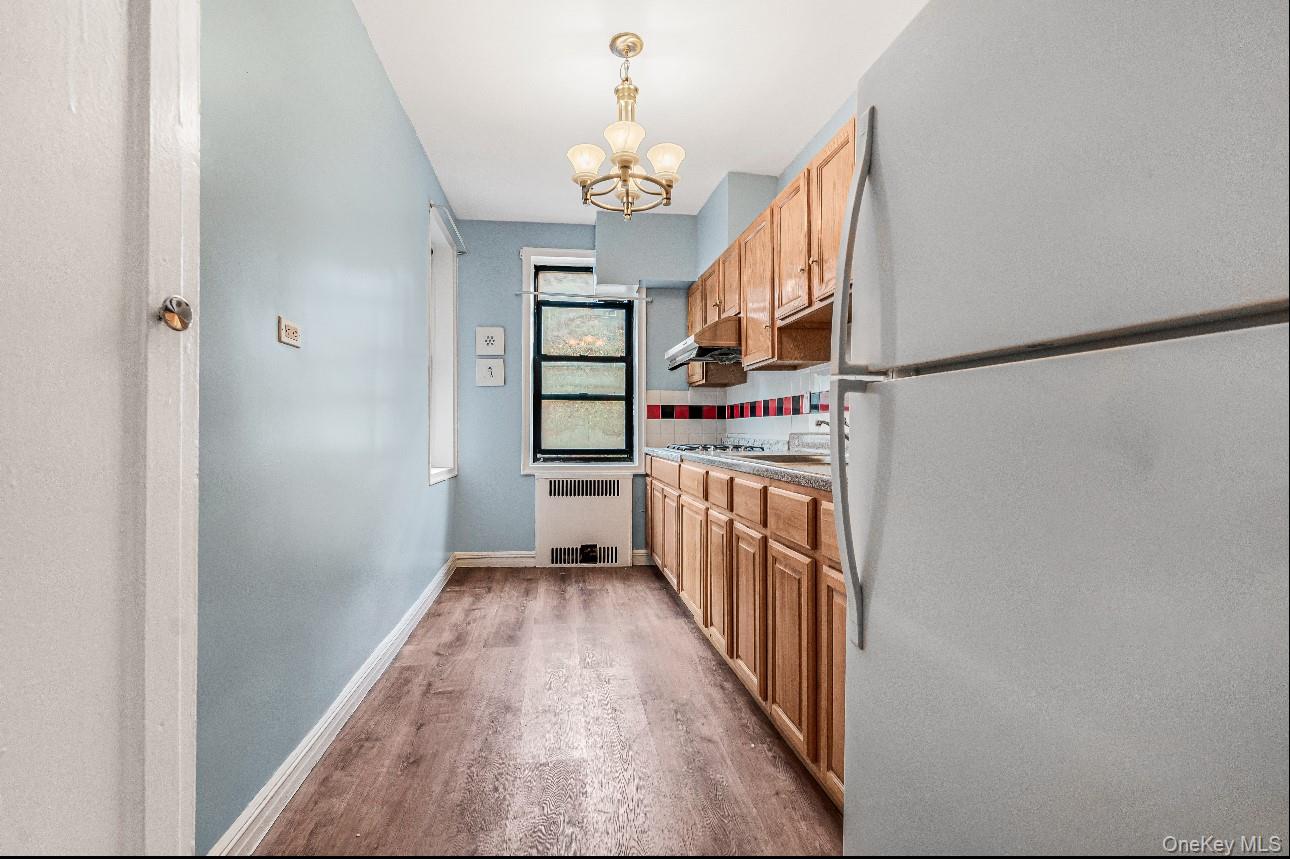 #13 photo, 69-40 Yellowstone Boulevard, كوينز Forest Hills , NY 11375