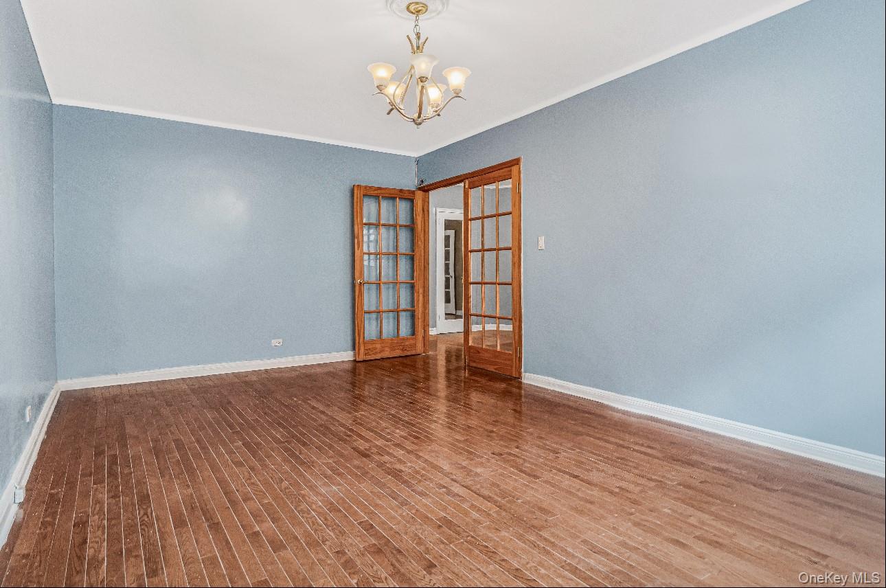 #8 photo, 69-40 Yellowstone Boulevard, كوينز Forest Hills , NY 11375