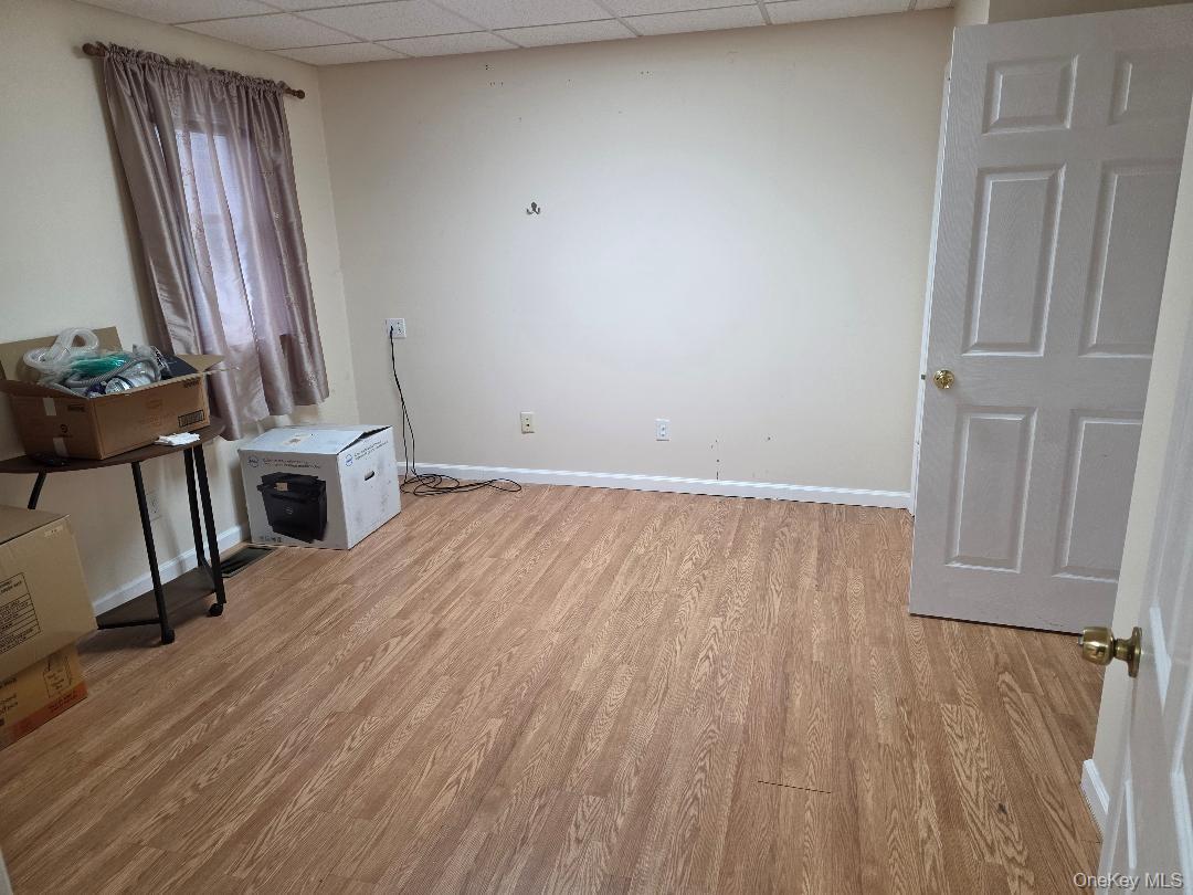 #8 photo, 90 Medford Avenue, 롱 아일랜드 Patchogue , NY 11772