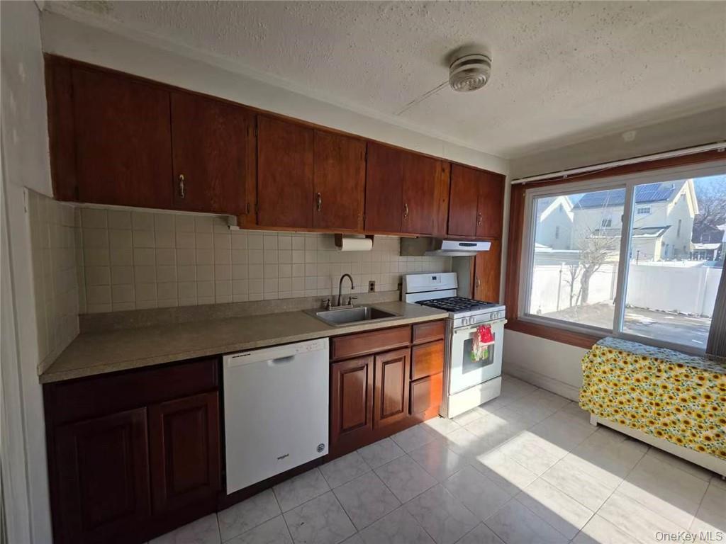 #6 photo, 89-25 238th Street, Куинс ‖ Bellerose , NY 11426