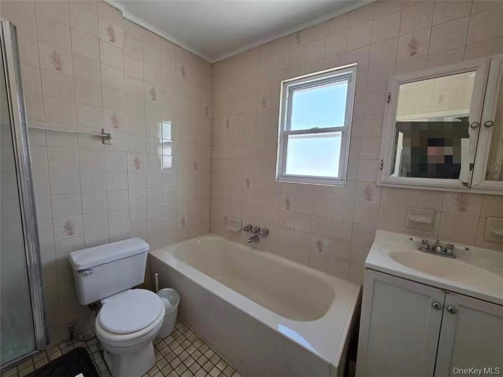 #8 photo, 89-25 238th Street, Куинс ‖ Bellerose , NY 11426