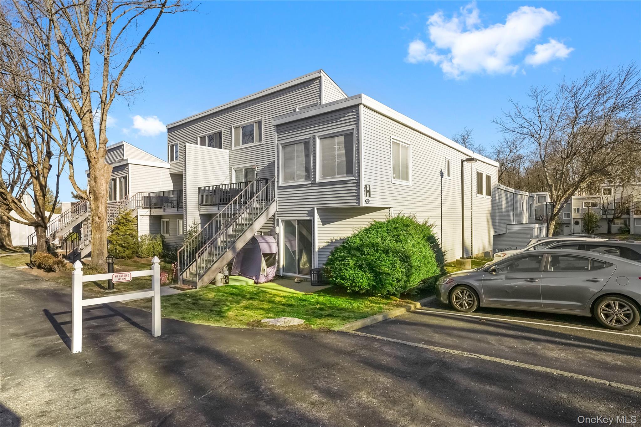 #2 photo, 208 Harris Road, Bedford , NY 10507