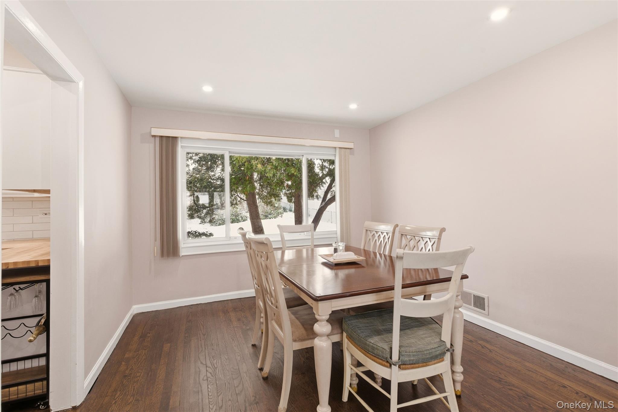 #11 photo, 258 Holt Drive, Pearl River , NY 10965