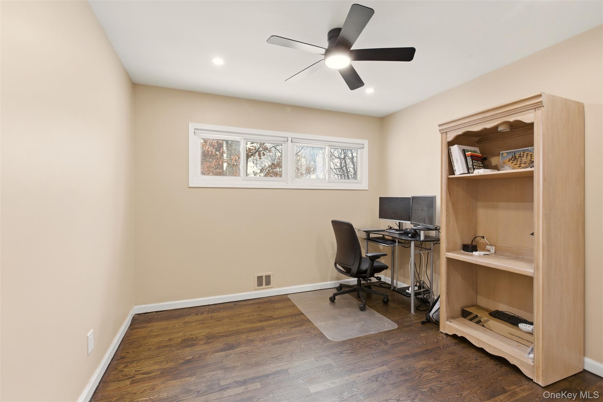 #20 photo, 258 Holt Drive, Pearl River , NY 10965