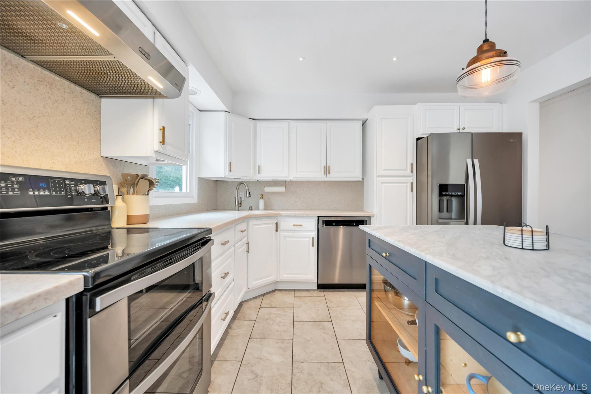 #11 photo, 8 Lovell Road, מחוז סאפוק Hampton Bays , NY 11946