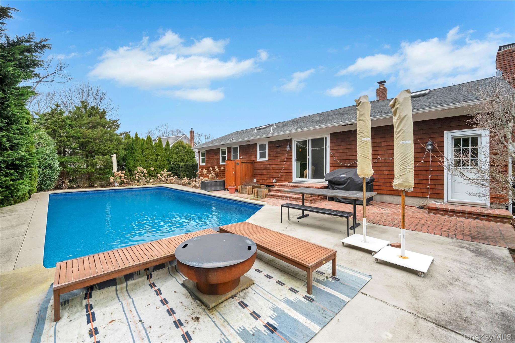 #14 photo, 8 Lovell Road, מחוז סאפוק Hampton Bays , NY 11946