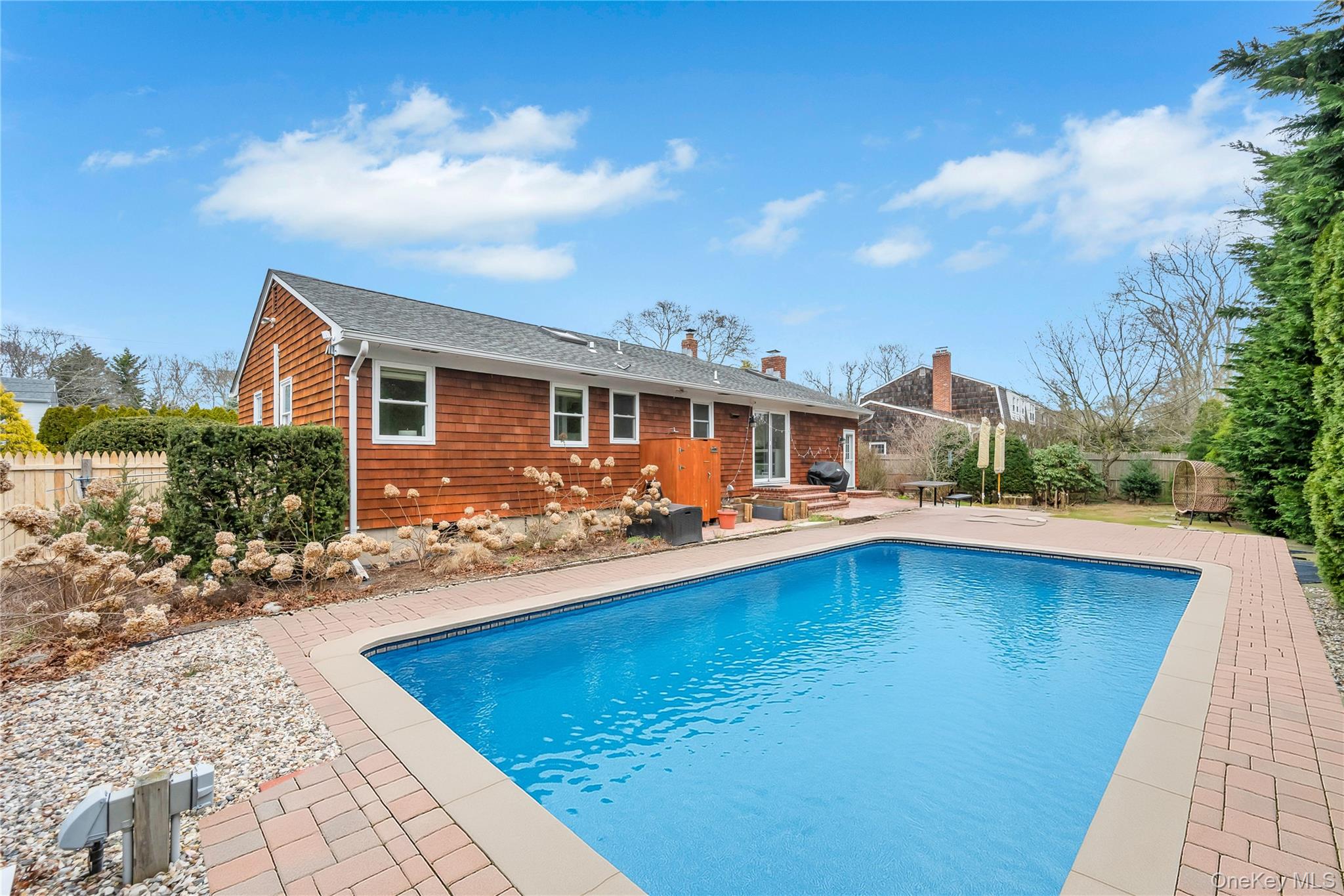 #16 photo, 8 Lovell Road, מחוז סאפוק Hampton Bays , NY 11946