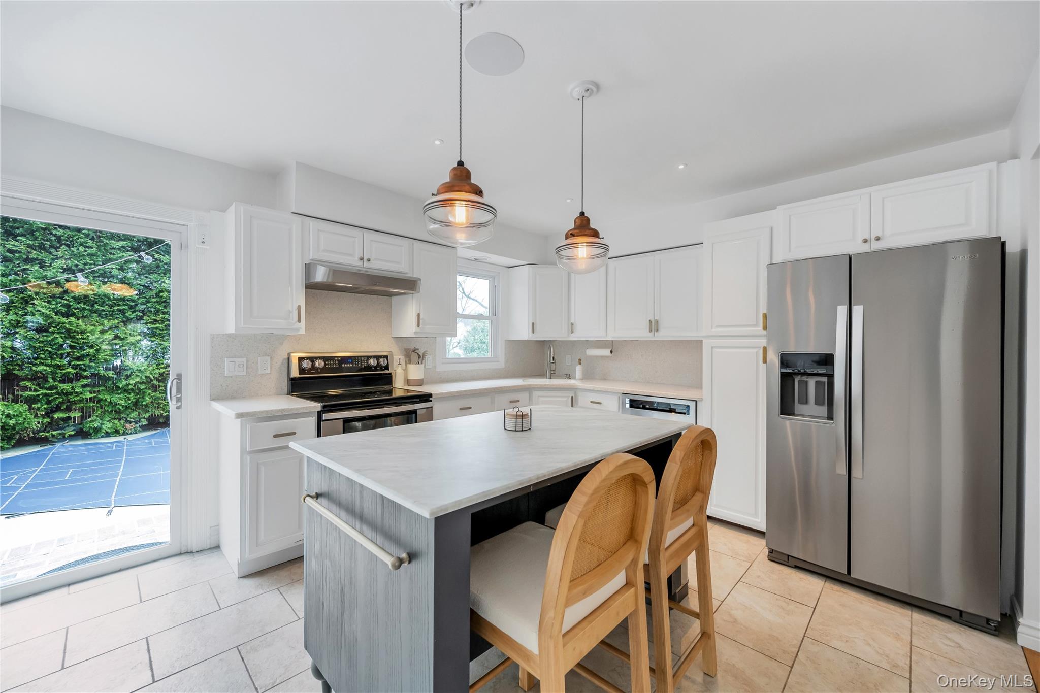 #18 photo, 8 Lovell Road, מחוז סאפוק Hampton Bays , NY 11946