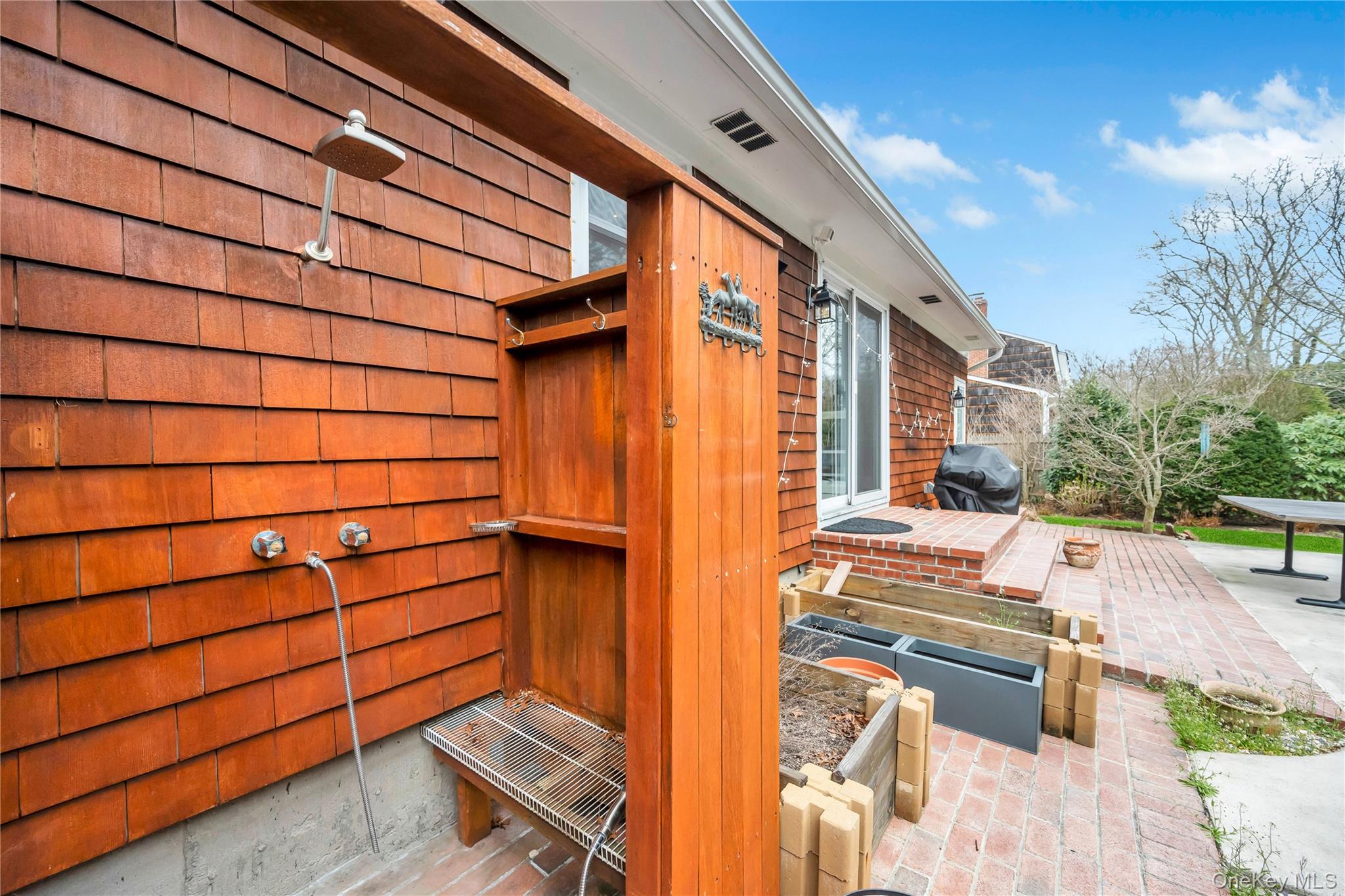 #5 photo, 8 Lovell Road, מחוז סאפוק Hampton Bays , NY 11946