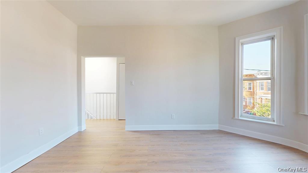 #2 photo, 549 Ashford Street, 브루클린 Brooklyn , NY 11207