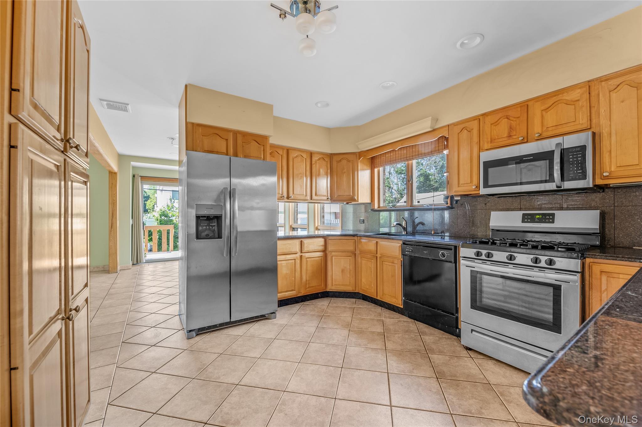 #6 photo, 145-53 9 Avenue, 皇后区 白石镇 Whitestone , NY 11357