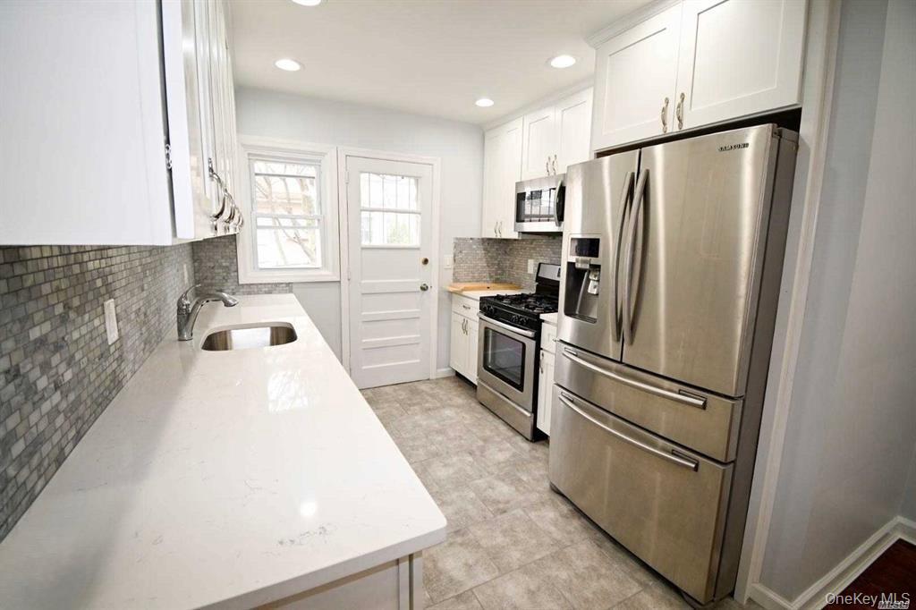 #7 photo, 241 Woodbury Road, מחוז נסאו Hicksville , NY 11801