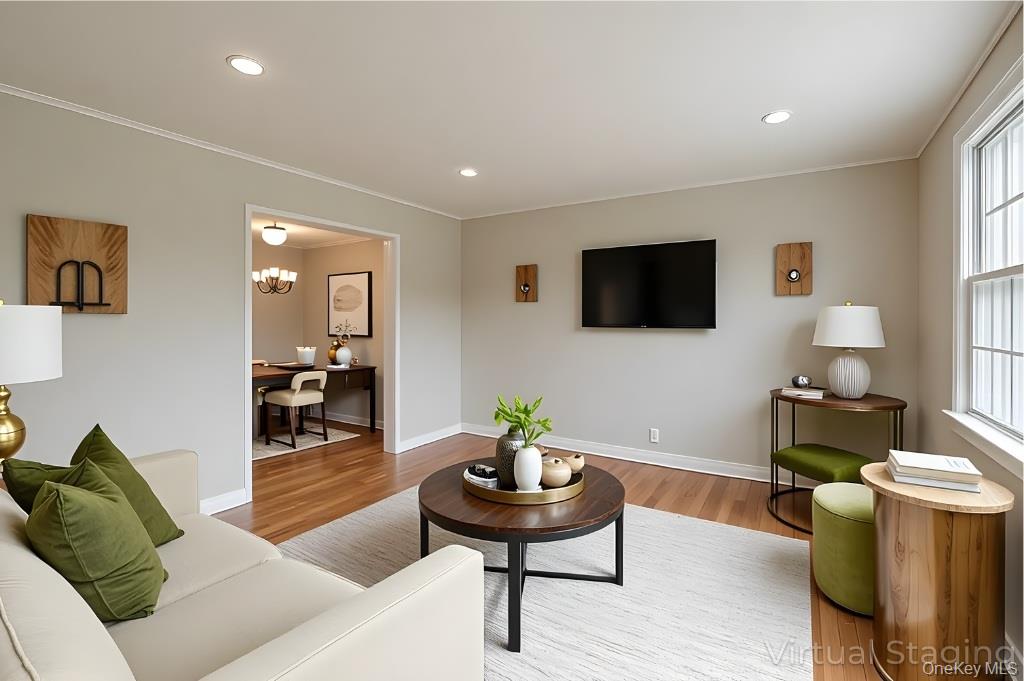 #3 photo, 741 Taylor Avenue, सफ़ोक काउंटी East Patchogue , NY 11772