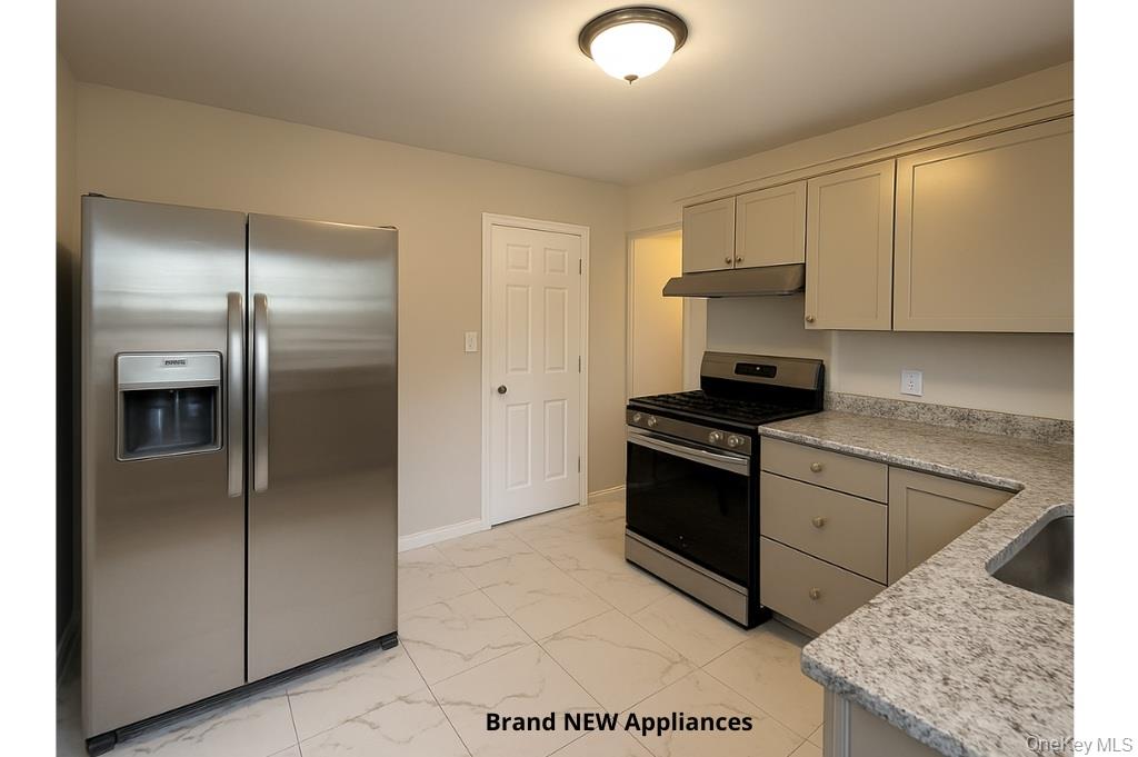 #7 photo, 741 Taylor Avenue, सफ़ोक काउंटी East Patchogue , NY 11772