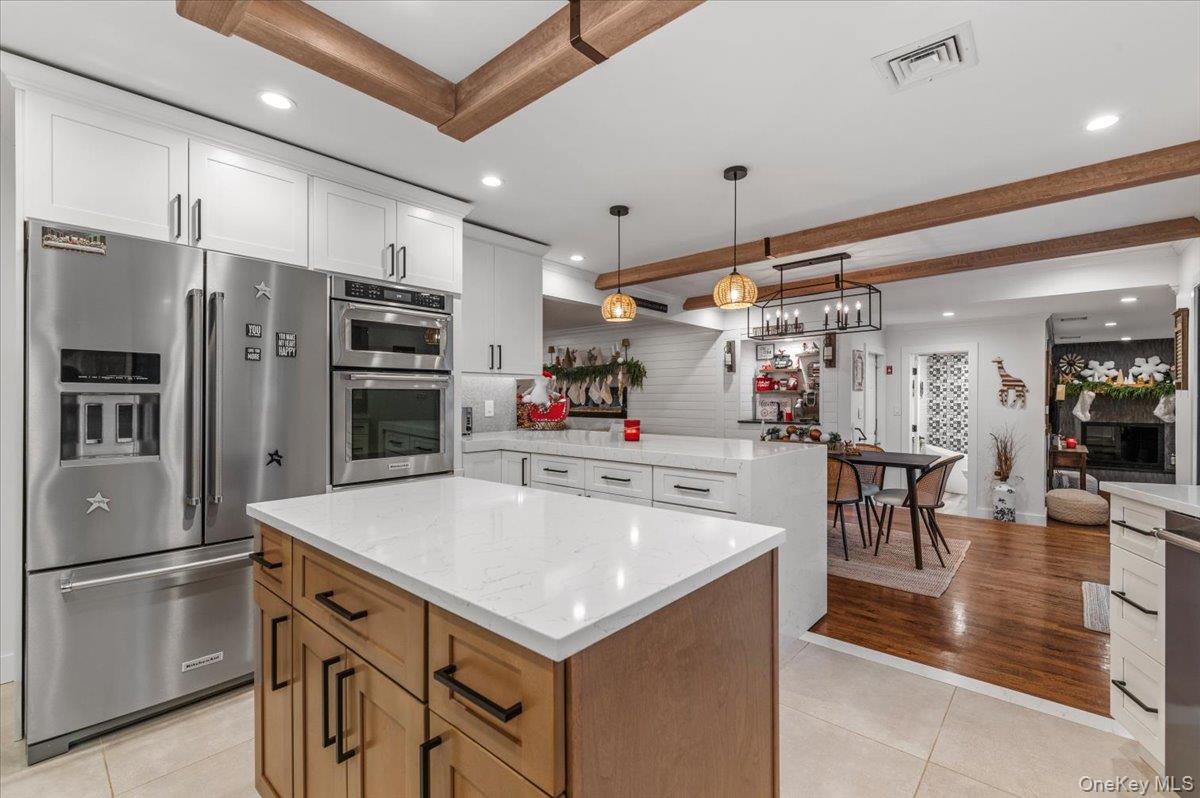 #11 photo, 320 Clearview Lane, מחוז נסאו Massapequa , NY 11758