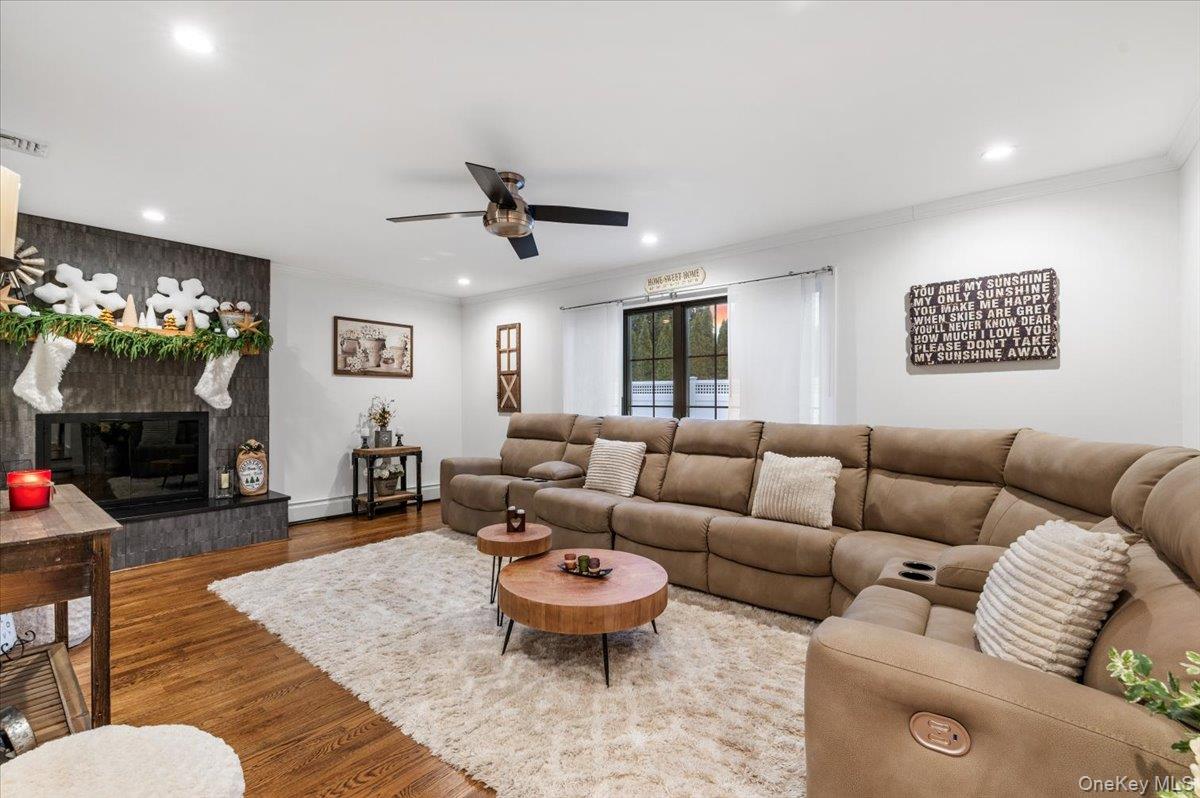 #12 photo, 320 Clearview Lane, מחוז נסאו Massapequa , NY 11758