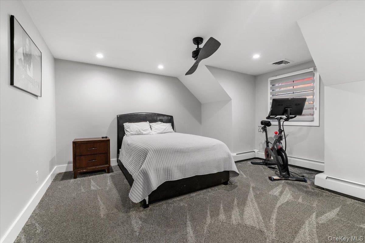 #20 photo, 320 Clearview Lane, מחוז נסאו Massapequa , NY 11758