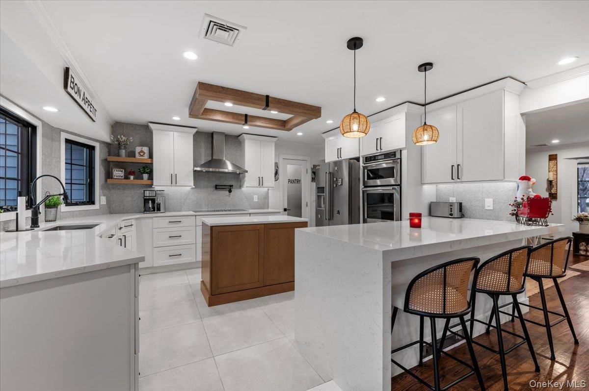 #9 photo, 320 Clearview Lane, מחוז נסאו Massapequa , NY 11758