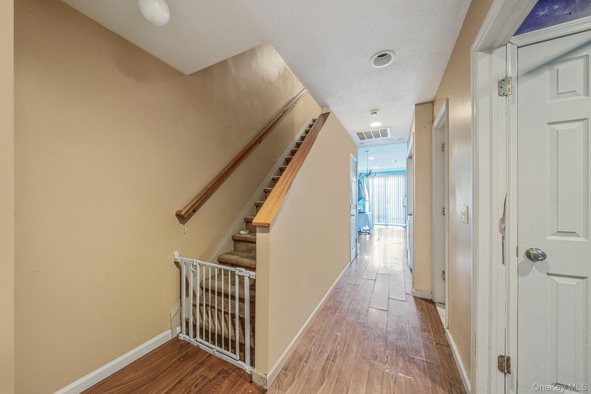 #10 photo, 101 Surf Drive, Бронкс ‖ Bronx , NY 10473