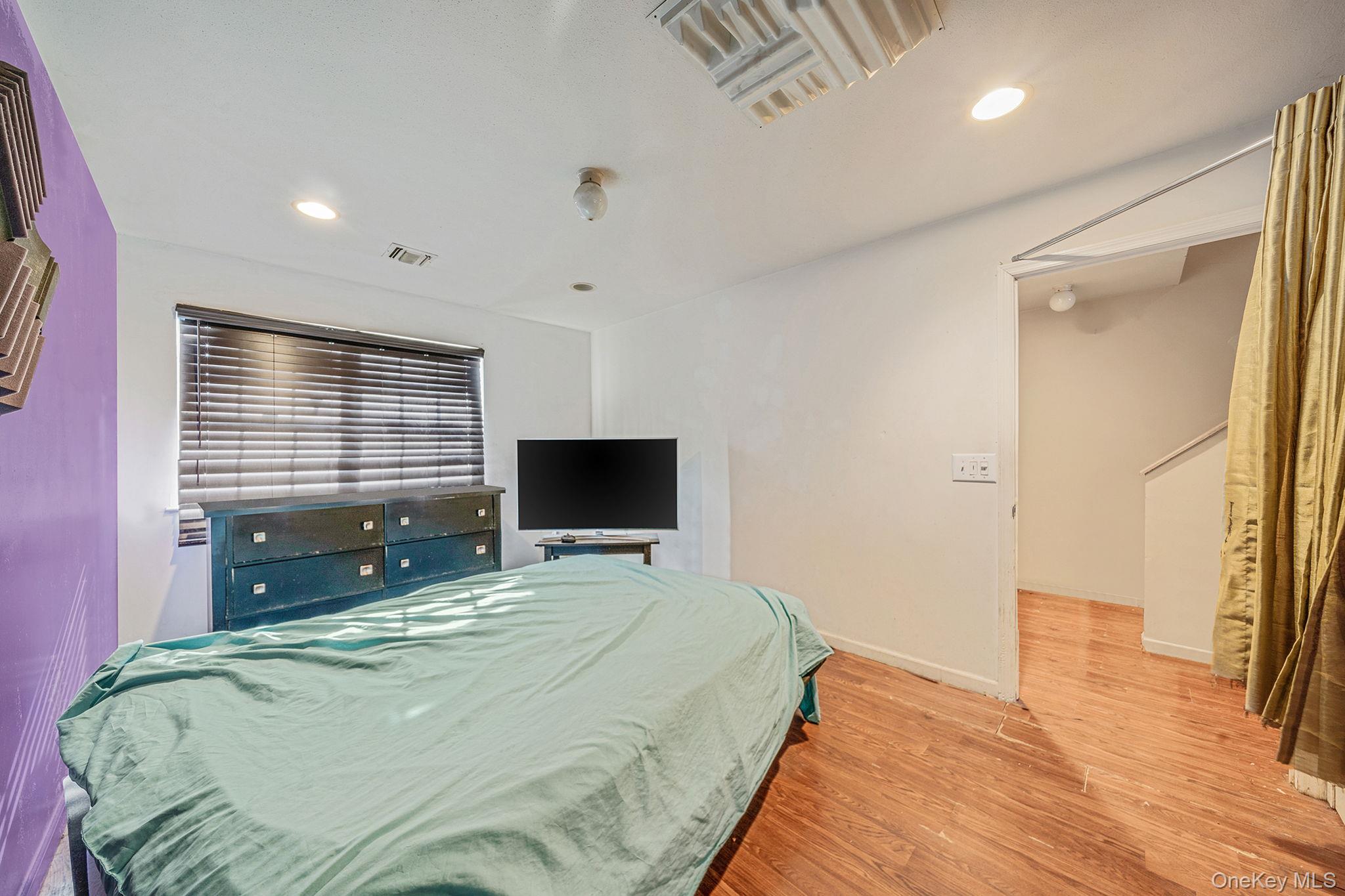 #13 photo, 101 Surf Drive, Бронкс ‖ Bronx , NY 10473