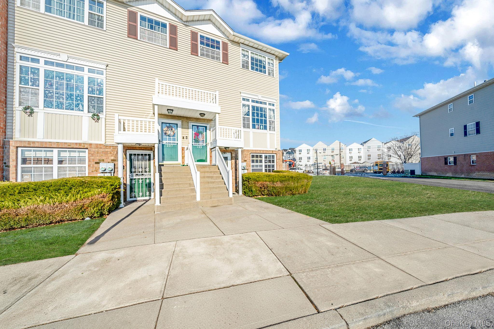 #2 photo, 101 Surf Drive, Бронкс ‖ Bronx , NY 10473