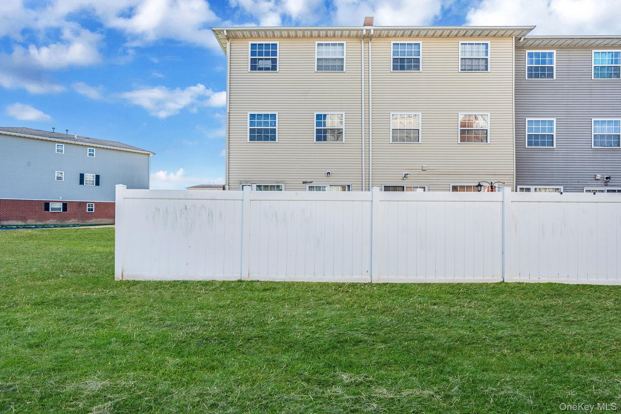 #5 photo, 101 Surf Drive, Бронкс ‖ Bronx , NY 10473