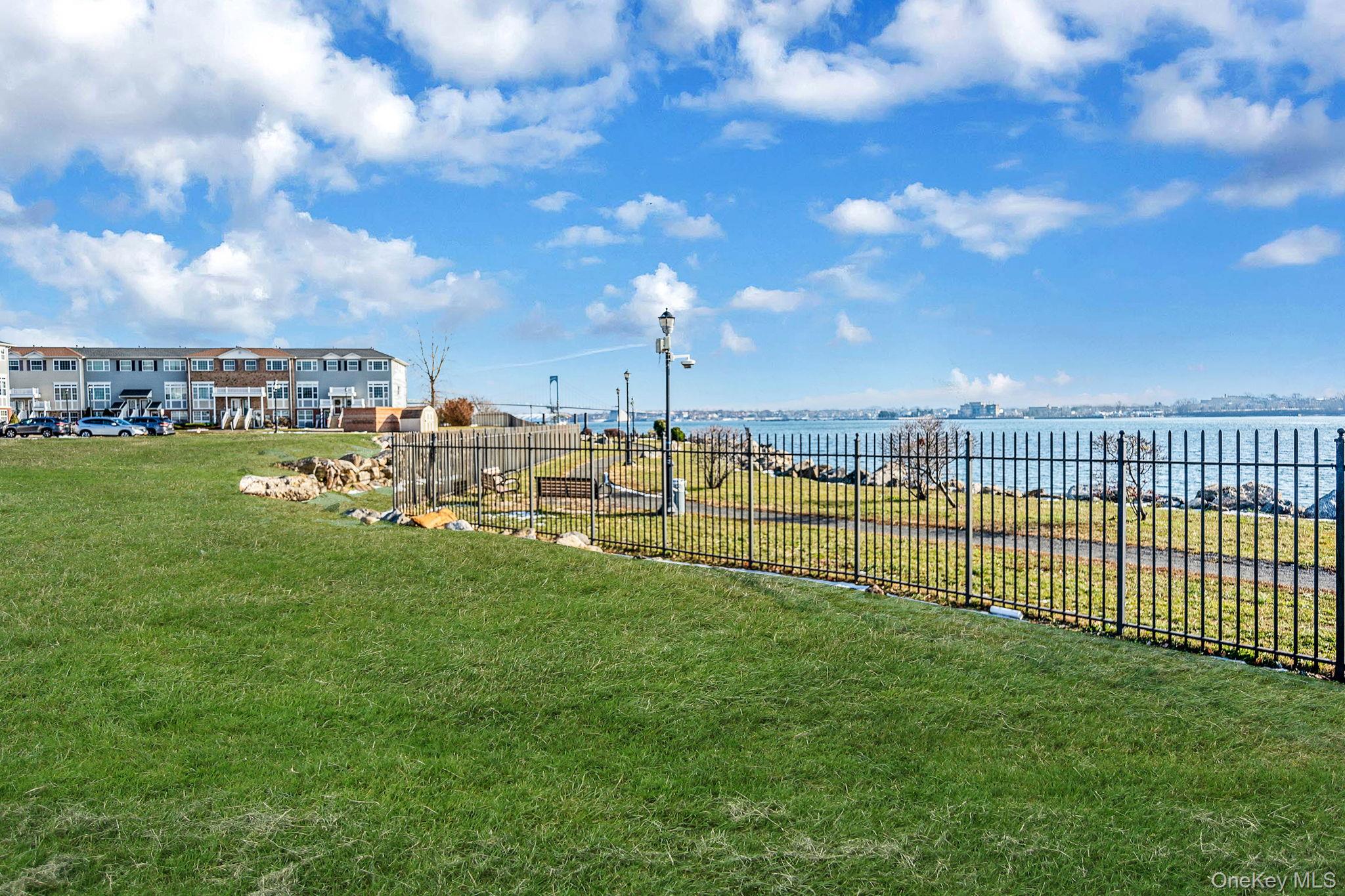 #7 photo, 101 Surf Drive, Бронкс ‖ Bronx , NY 10473