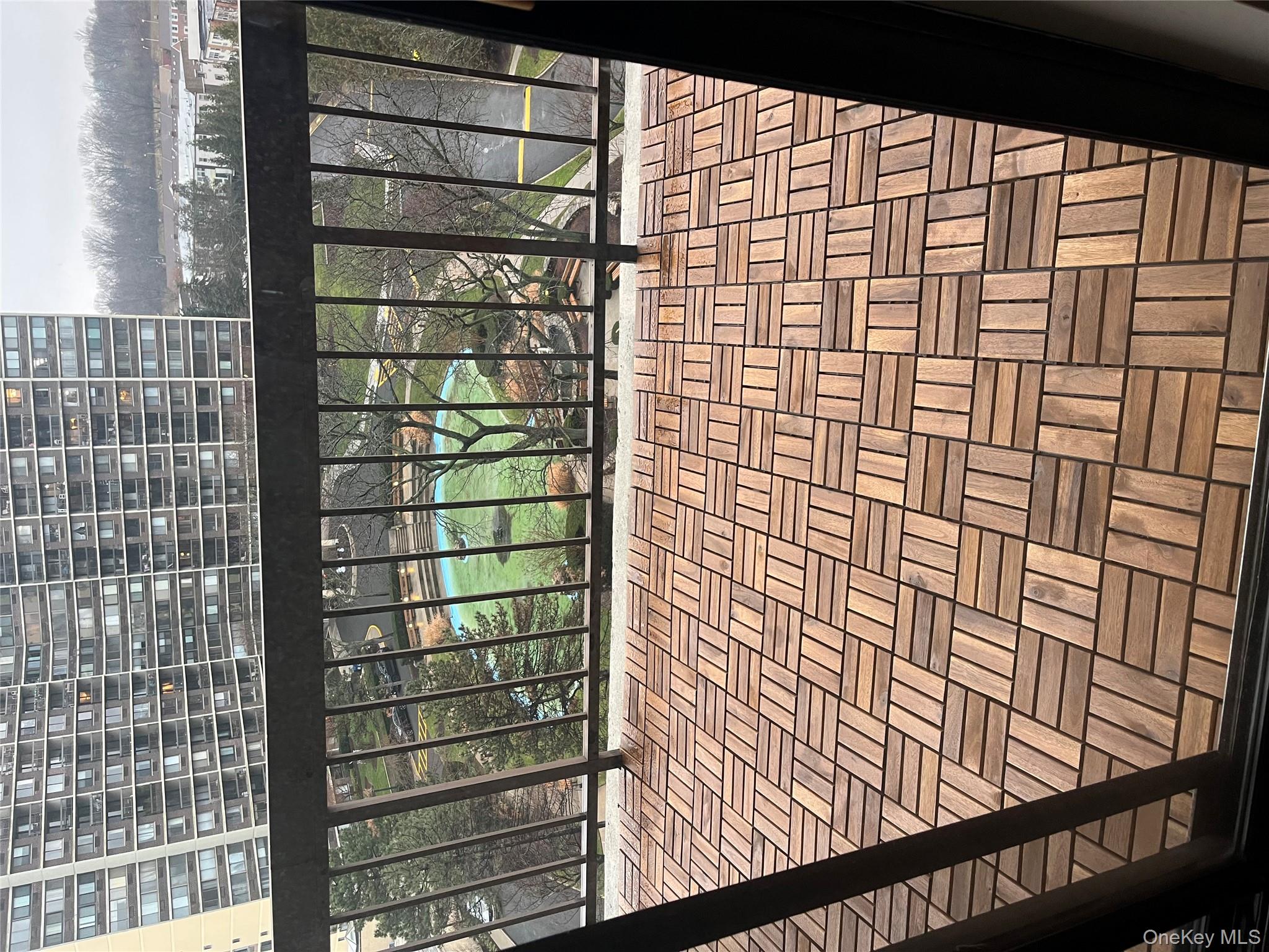 #11 photo, 2 Bay Club Drive, كوينز Bayside , NY 11360