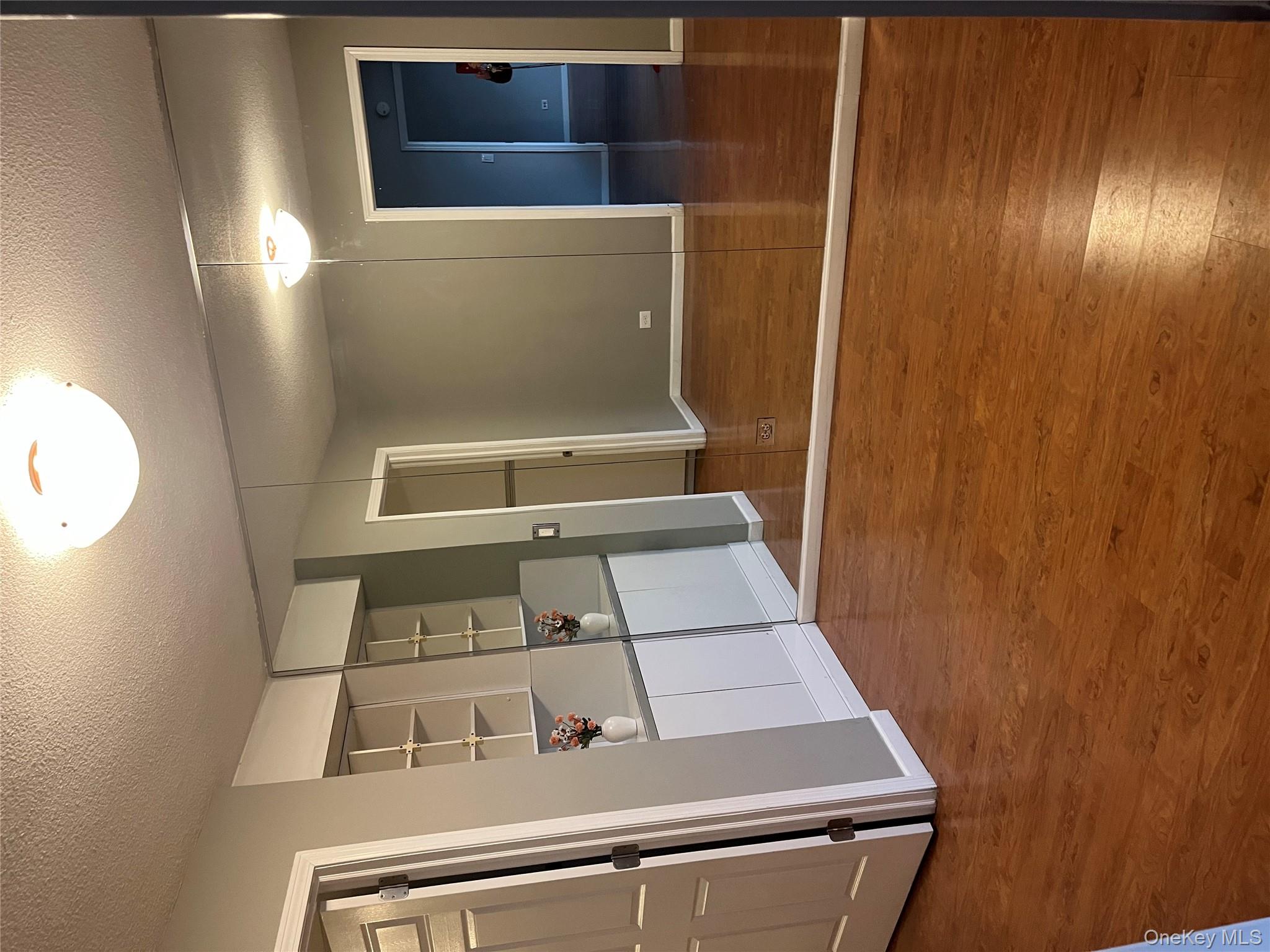 #2 photo, 2 Bay Club Drive, كوينز Bayside , NY 11360