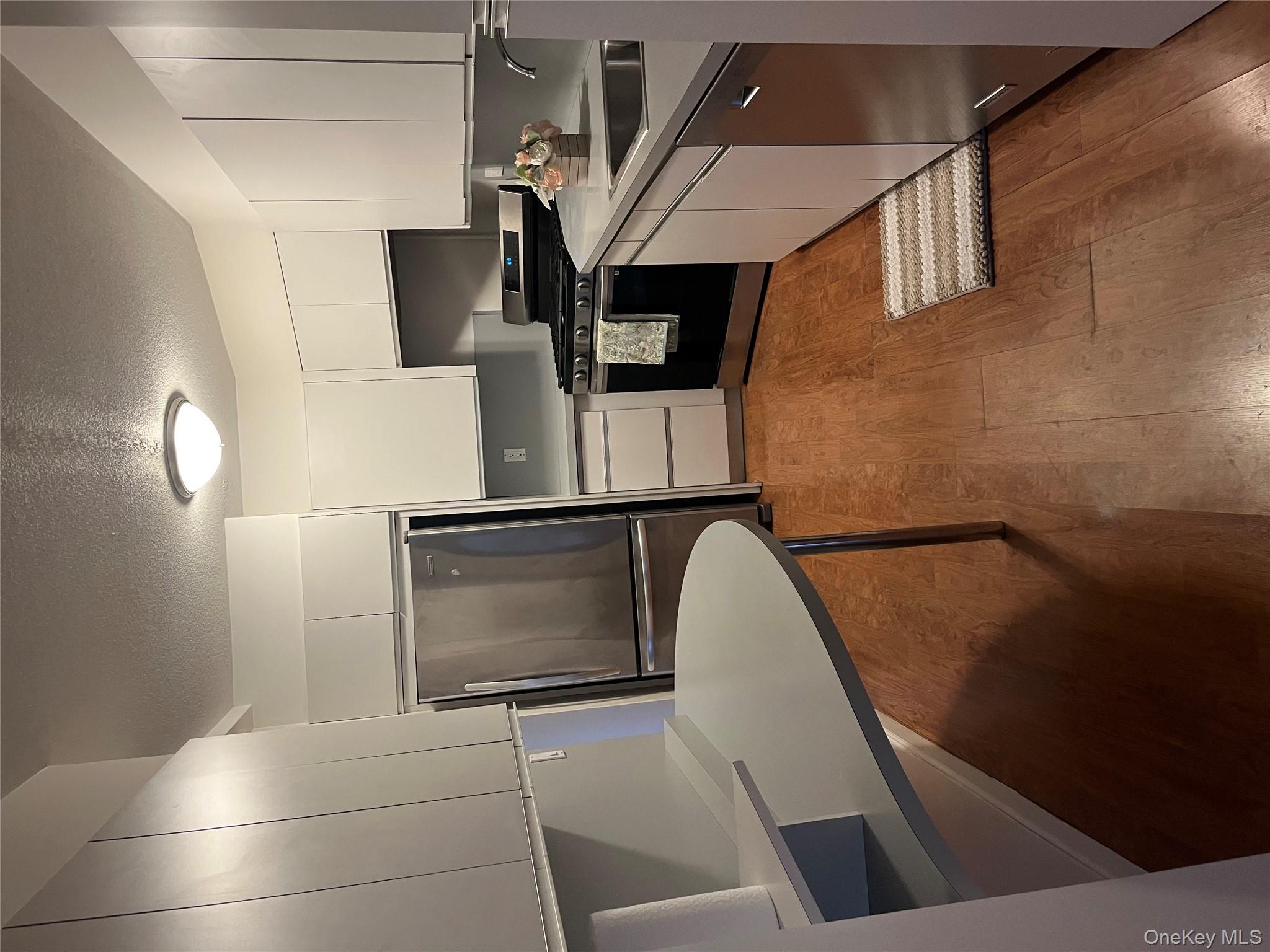 #3 photo, 2 Bay Club Drive, كوينز Bayside , NY 11360