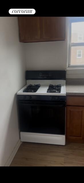 #4 photo, 76-33A COMMONWEALTH Boulevard, Bellerose , NY 11426