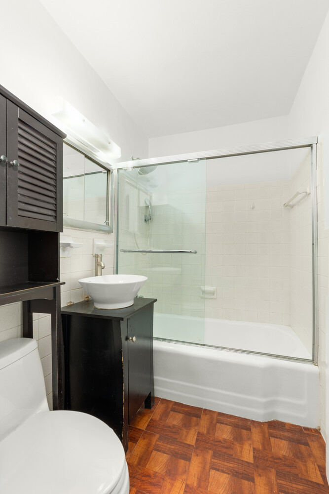 #5 photo, 363 E 76TH Street, मैनहटन Lenox Hill , NY 10075