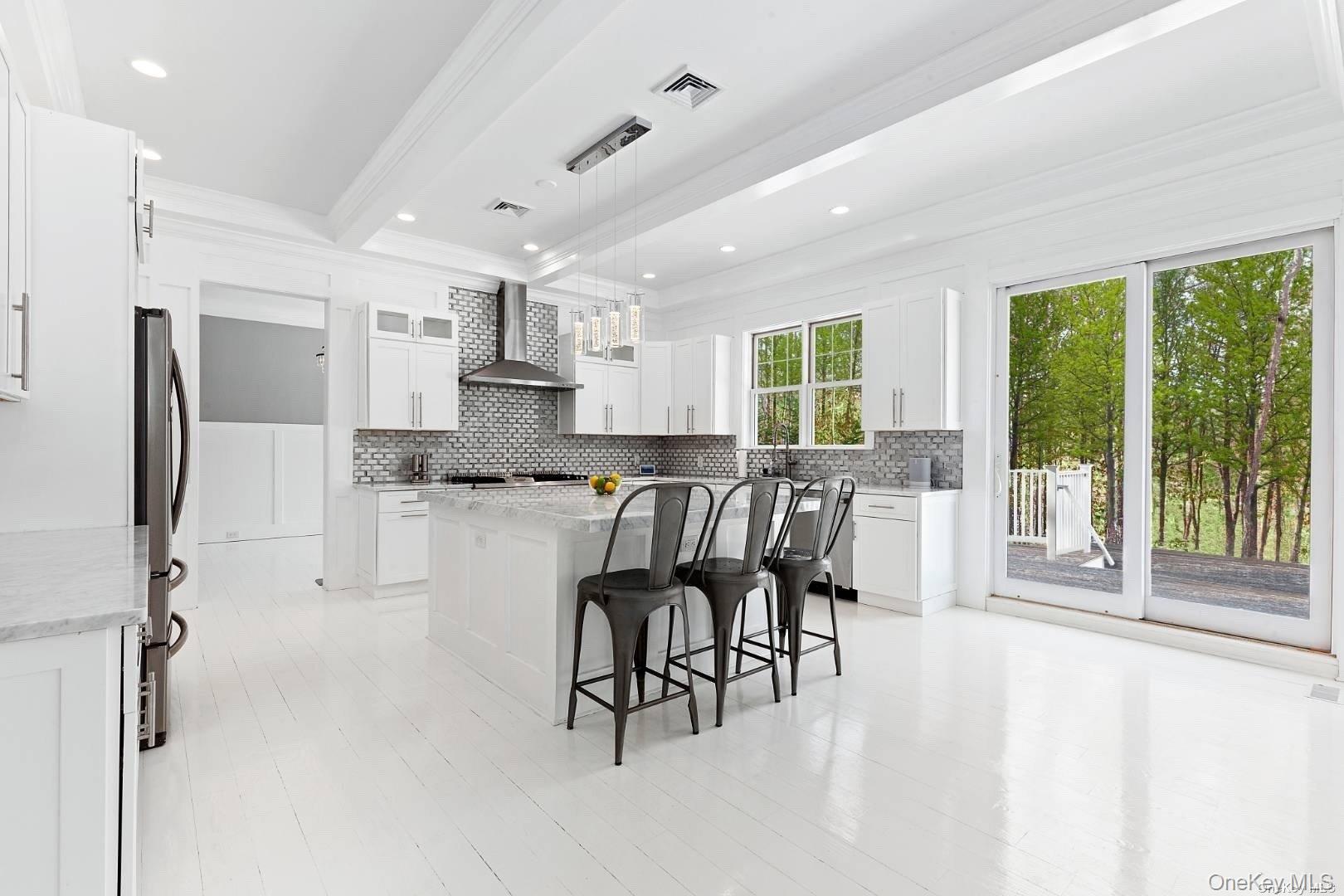 #10 photo, 2 Sophia Court, Westhampton , NY 11977