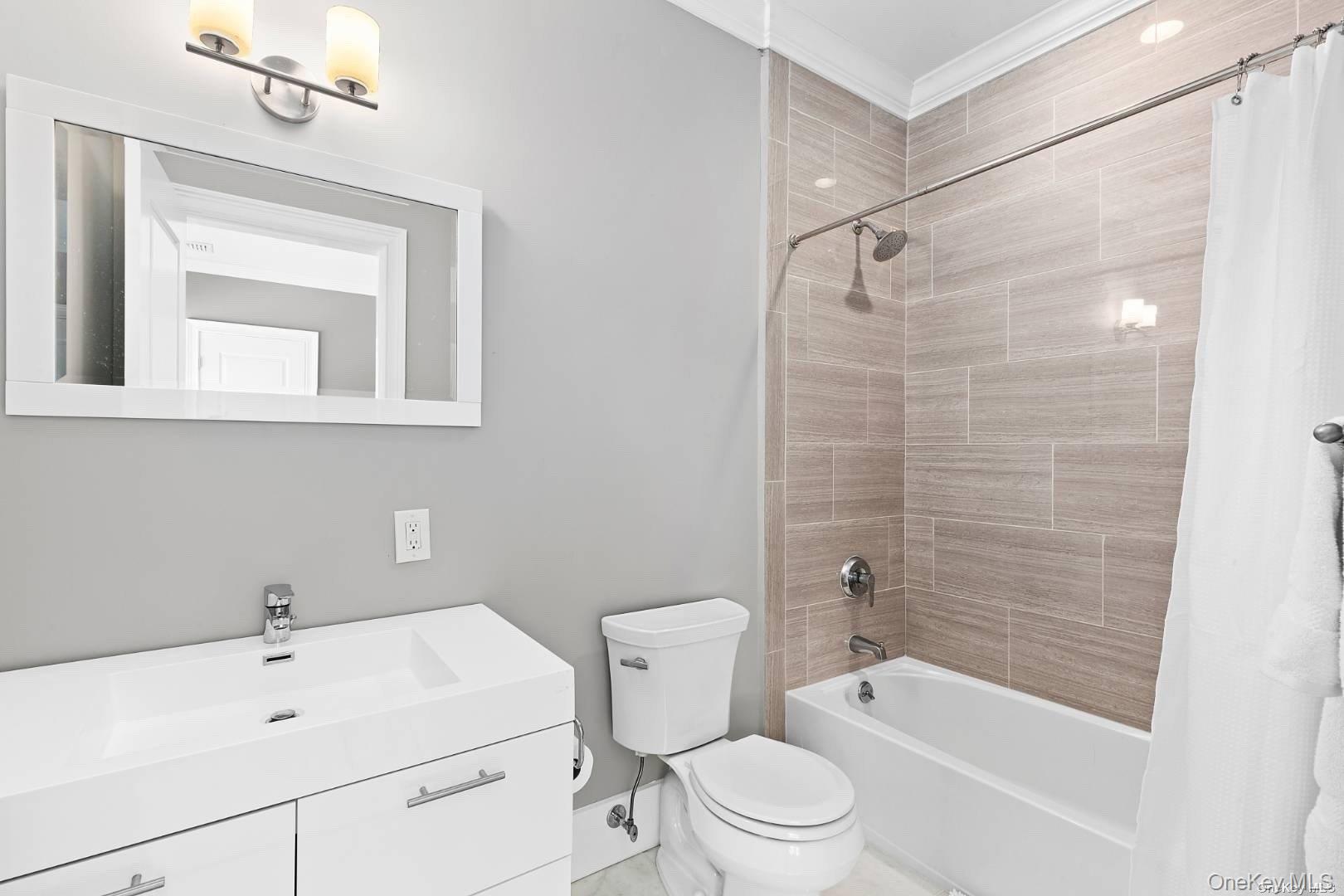 #20 photo, 2 Sophia Court, Westhampton , NY 11977