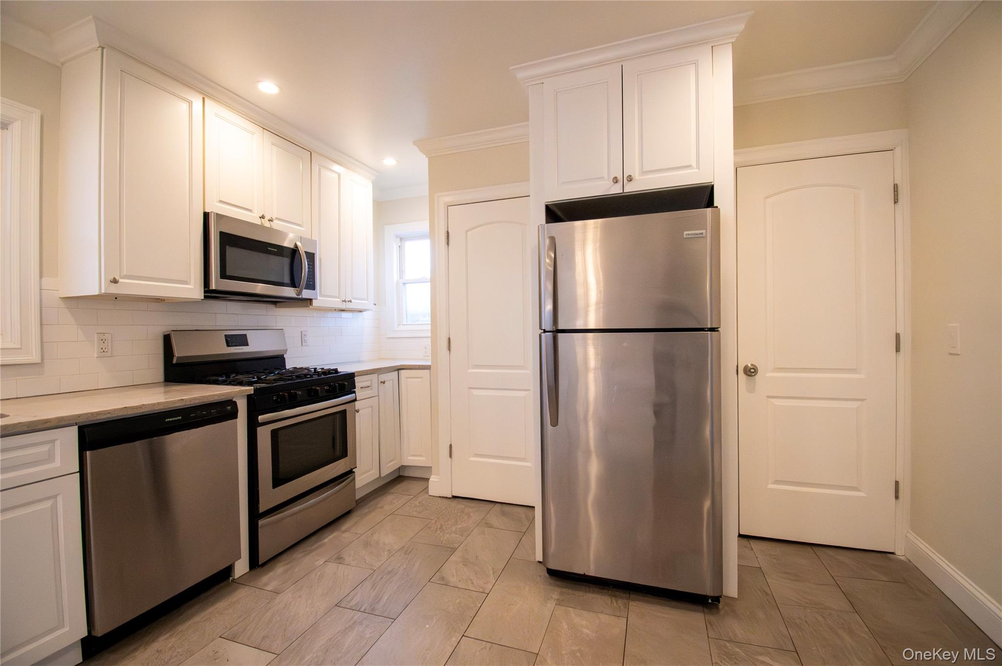 #5 photo, 3159 Milburn Avenue, 롱 아일랜드 Baldwin , NY 11510