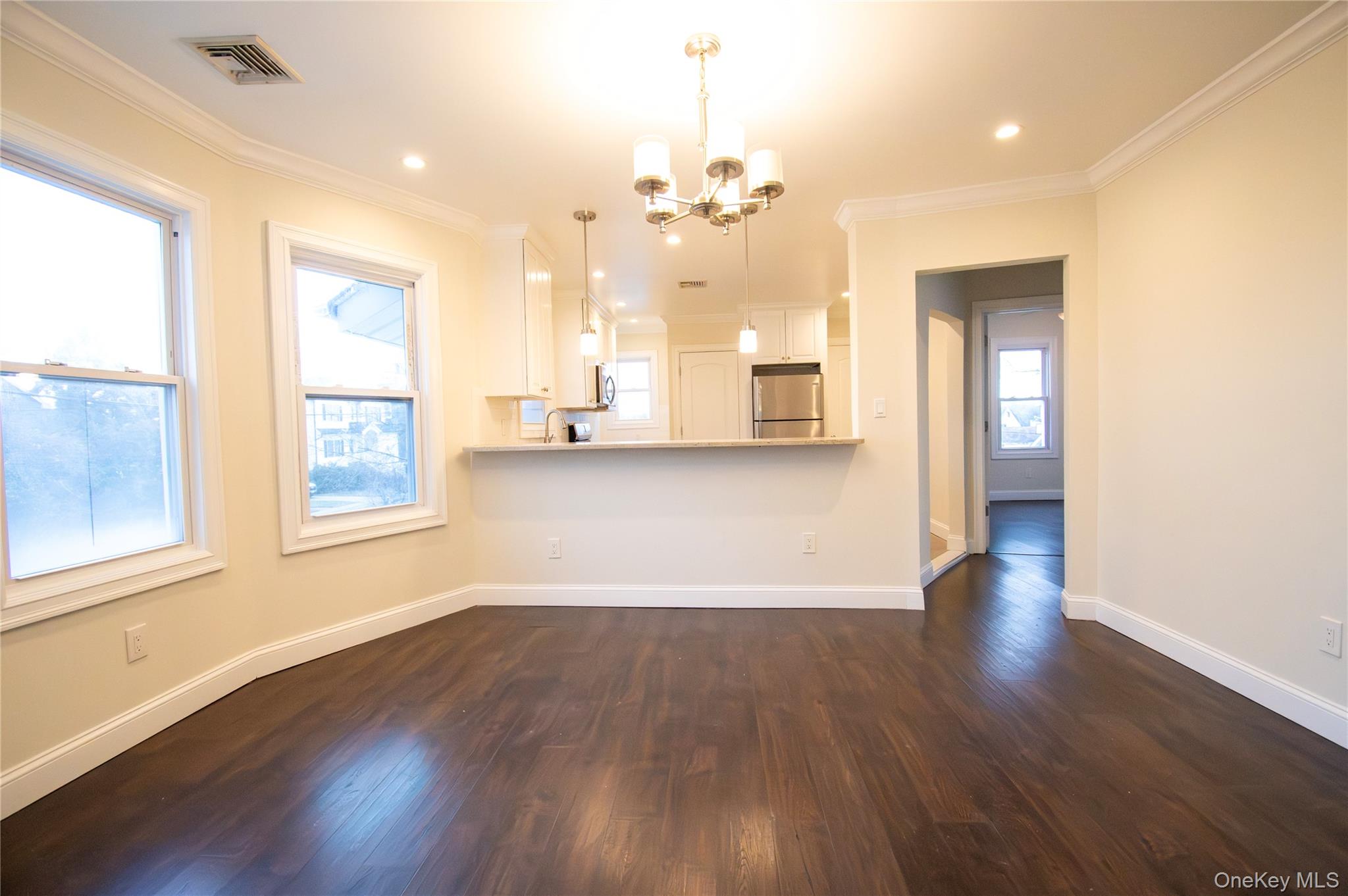 #6 photo, 3159 Milburn Avenue, 롱 아일랜드 Baldwin , NY 11510