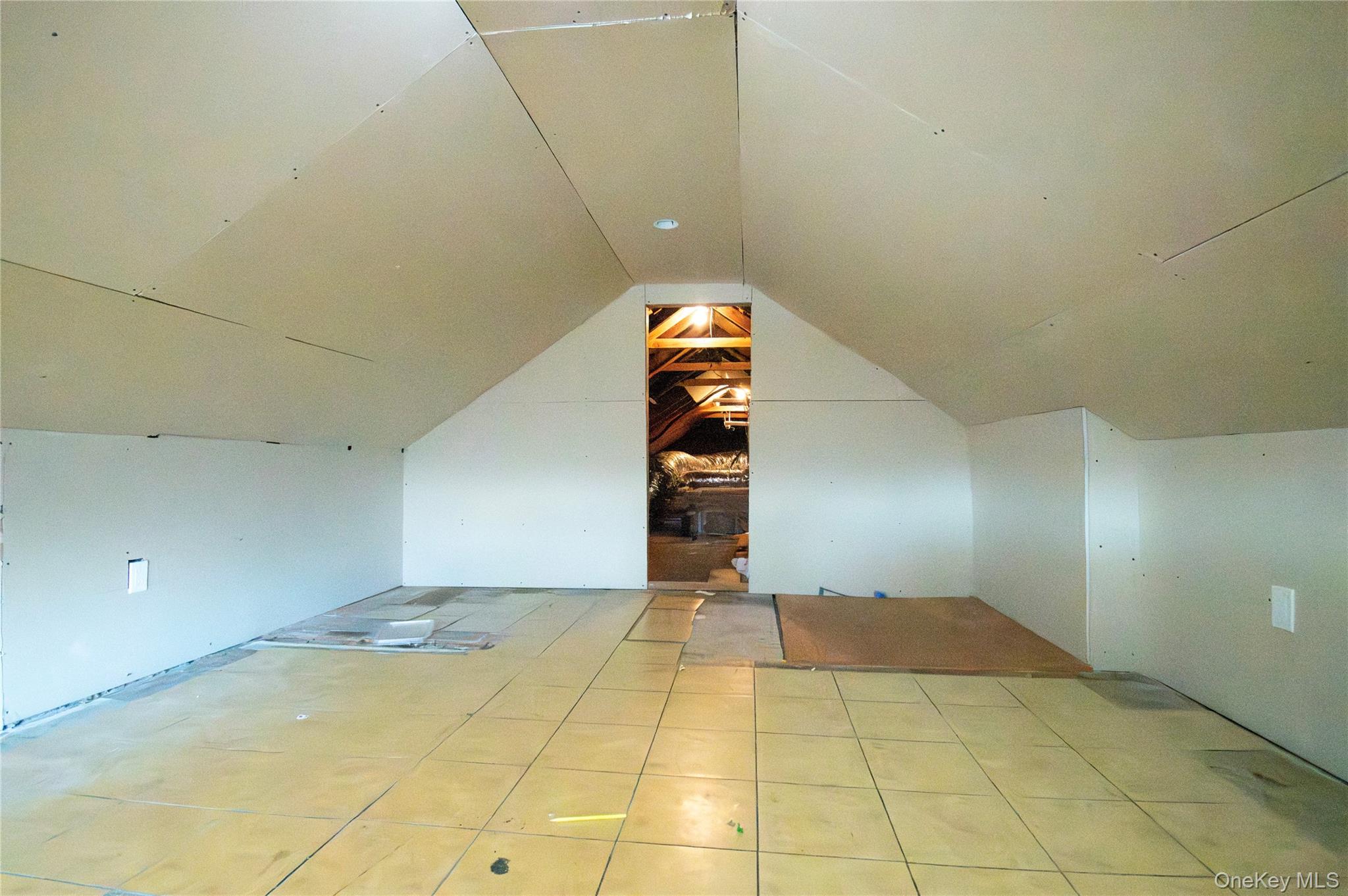 #9 photo, 3159 Milburn Avenue, 롱 아일랜드 Baldwin , NY 11510