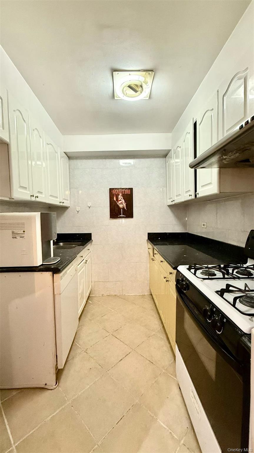 #6 photo, 138-70 Elder Avenue, Flushing , NY 11355