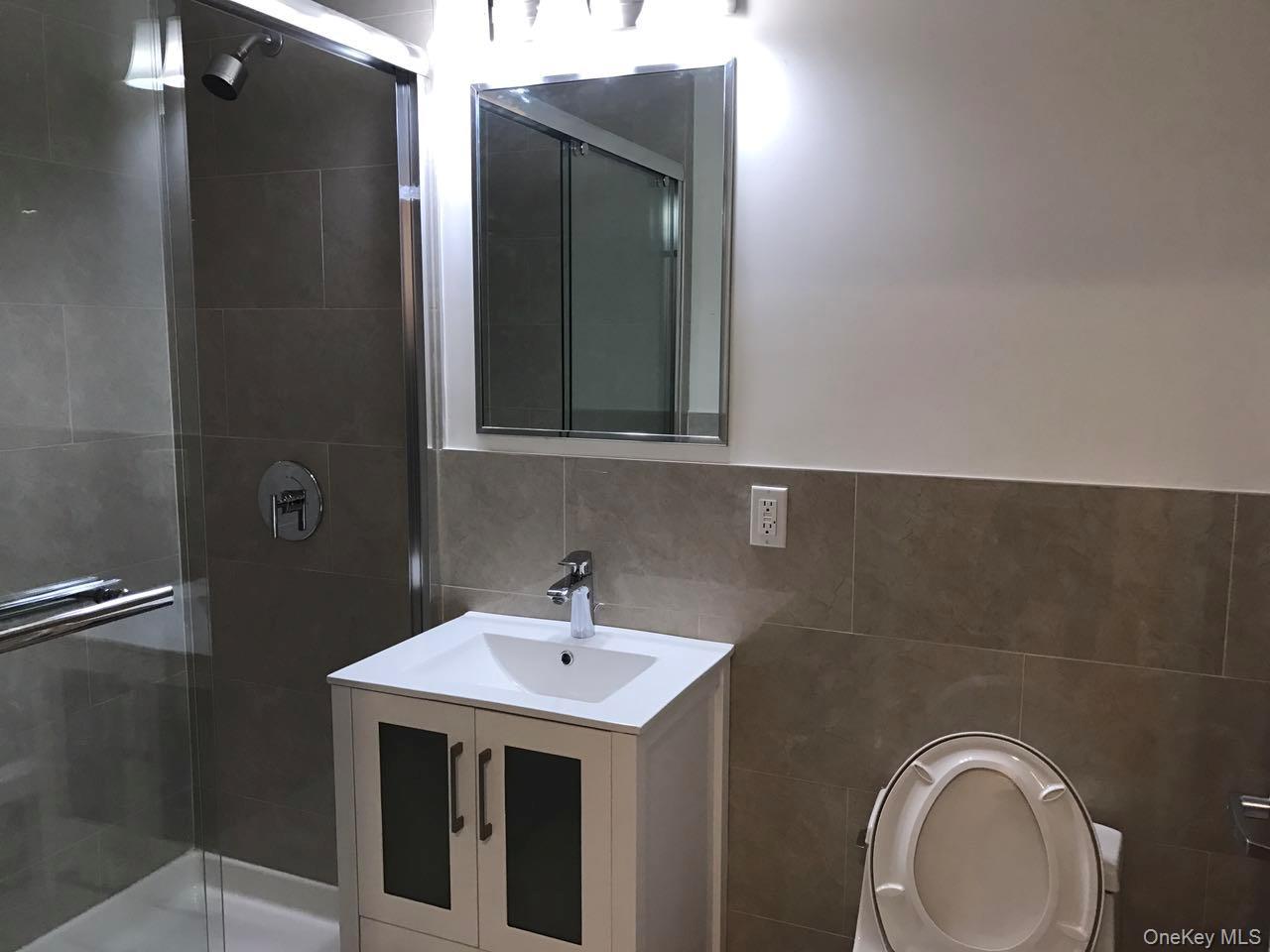 #3 photo, 135-17 Northern Boulevard, Flushing , NY 11354