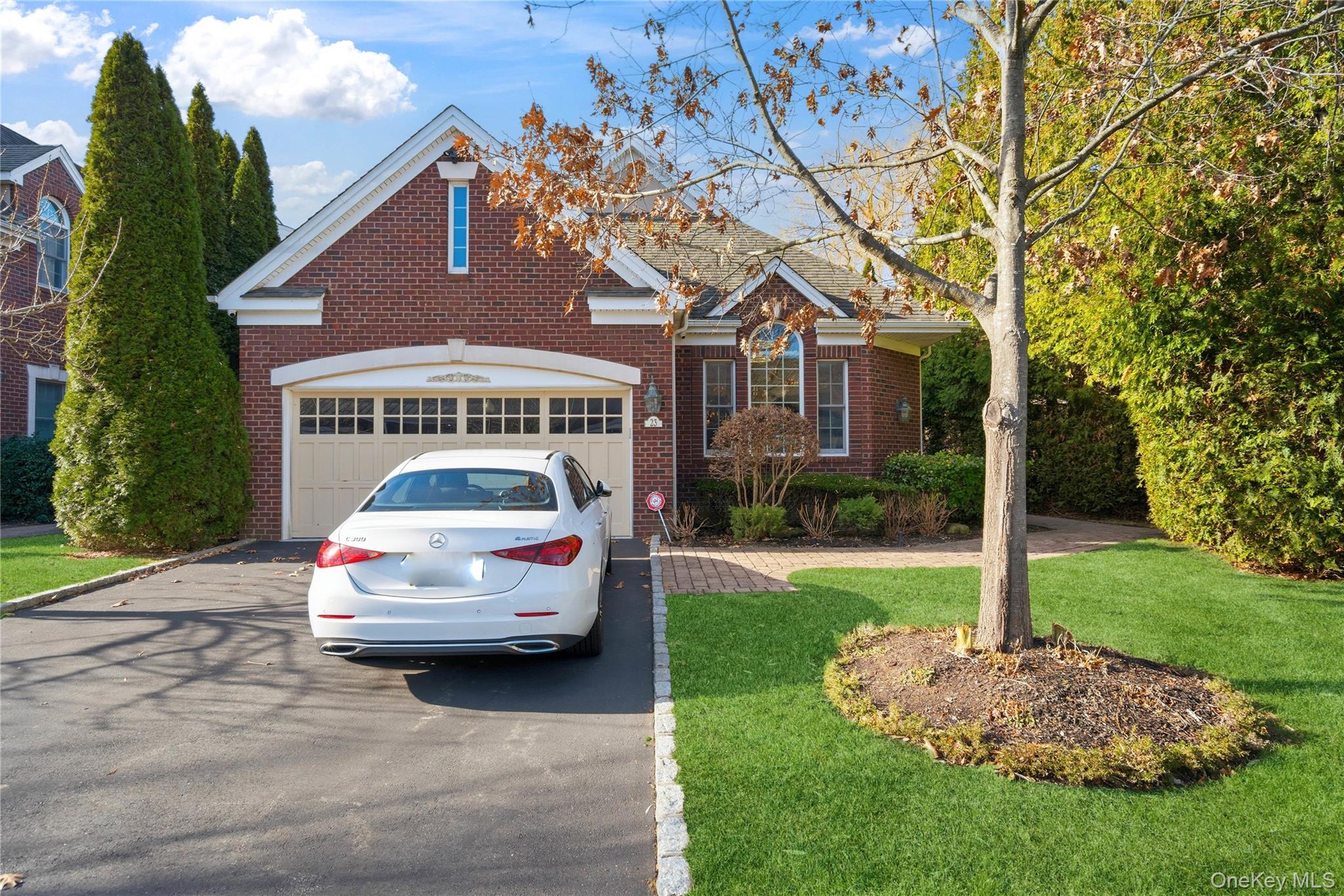 #1 photo, 23 Hathaway Lane, 롱 아일랜드 Manhasset , NY 11030