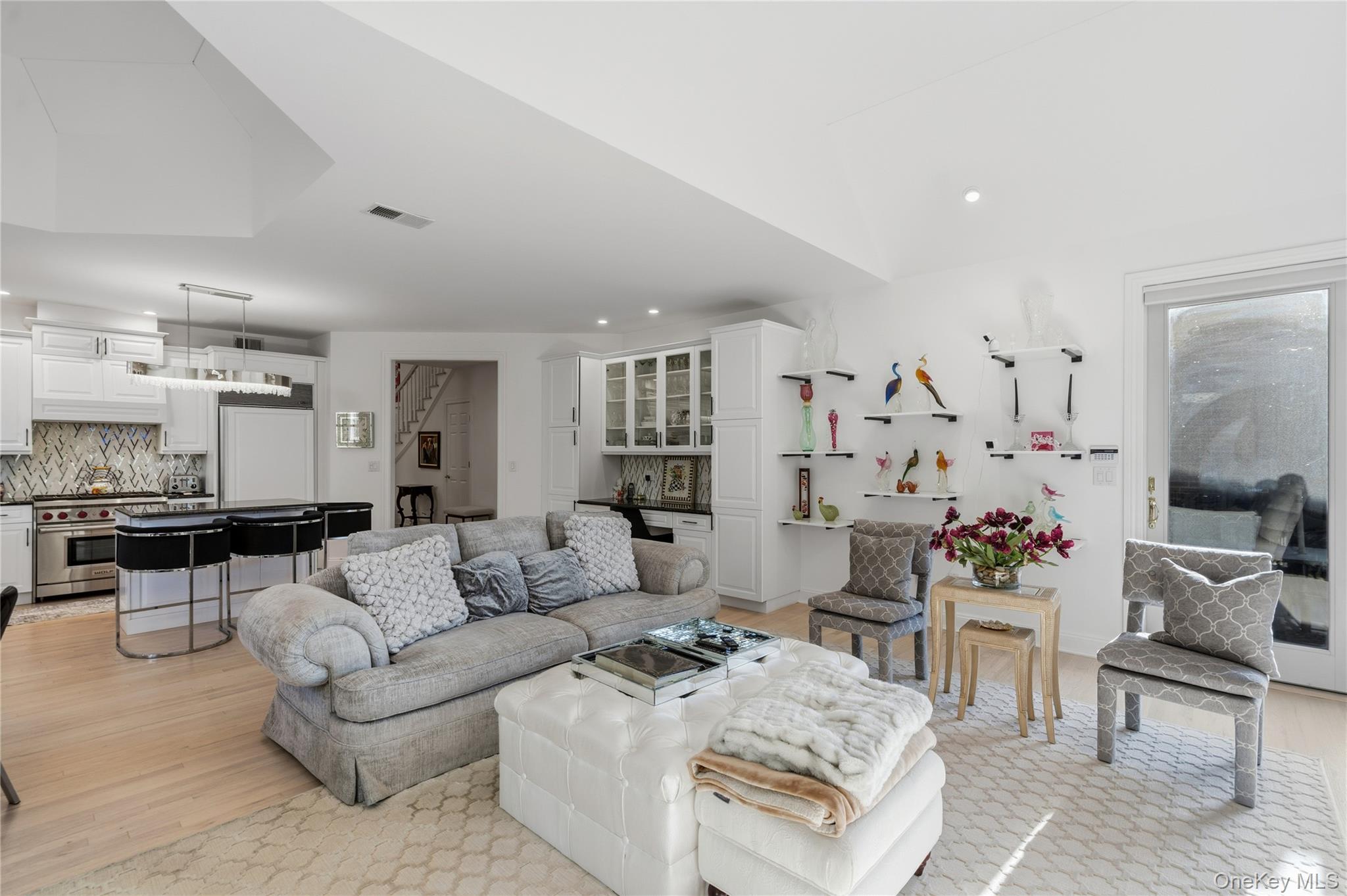 #9 photo, 23 Hathaway Lane, 롱 아일랜드 Manhasset , NY 11030