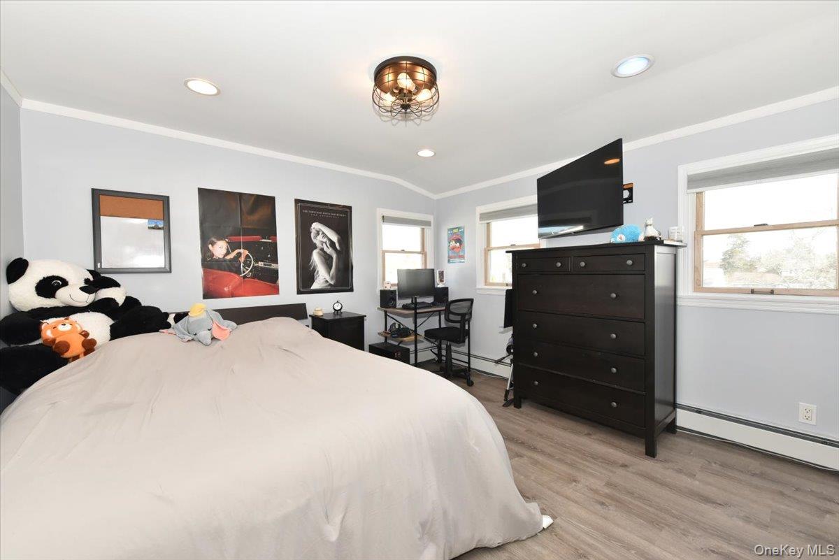 #19 photo, 359 Park Lane, Massapequa Park , NY 11762