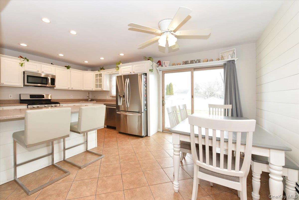 #8 photo, 359 Park Lane, Massapequa Park , NY 11762