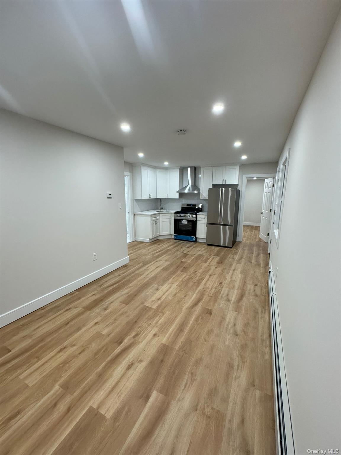 #19 photo, 74 Davis ST, Нассау ‖ East Rockaway , NY 11518