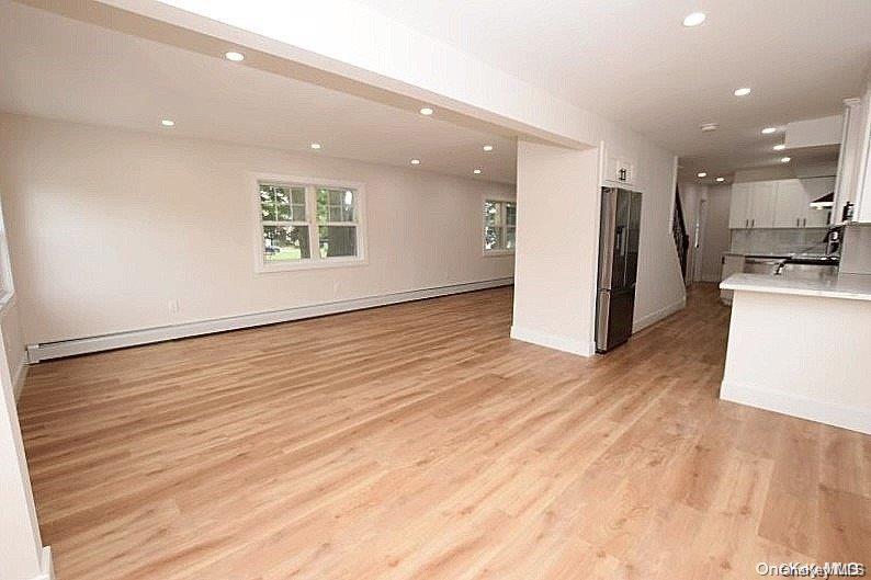 #3 photo, 74 Davis ST, Нассау ‖ East Rockaway , NY 11518