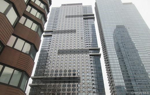 #10 photo, 635 W 42 Street, New York (Manhattan) , NY 10036