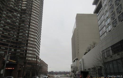 #12 photo, 635 W 42 Street, New York (Manhattan) , NY 10036