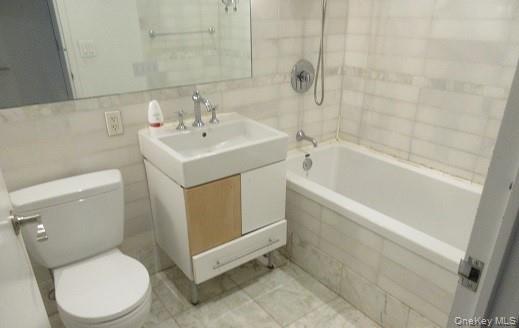 #8 photo, 635 W 42 Street, New York (Manhattan) , NY 10036