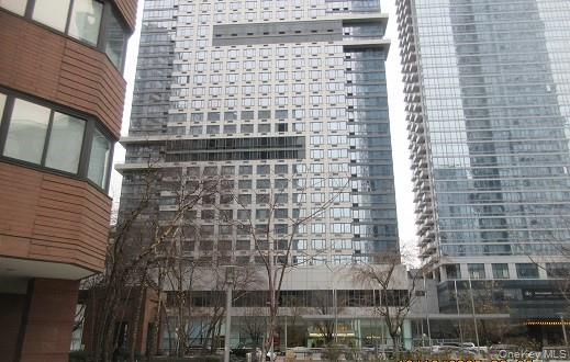 #9 photo, 635 W 42 Street, New York (Manhattan) , NY 10036